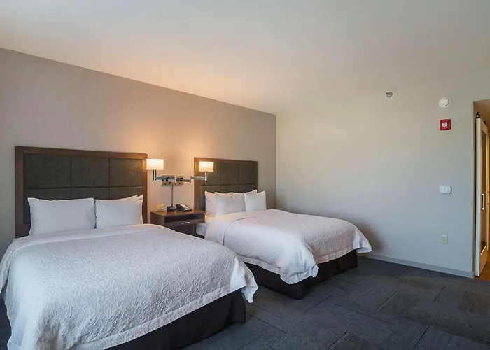 Queen Room Mobility accessible