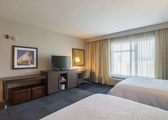 Queen Room Mobility accessible